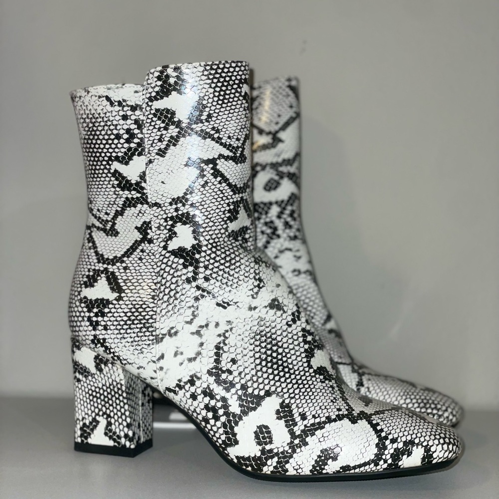 Snake-Print Block Heel Ankle Boots - White/Black